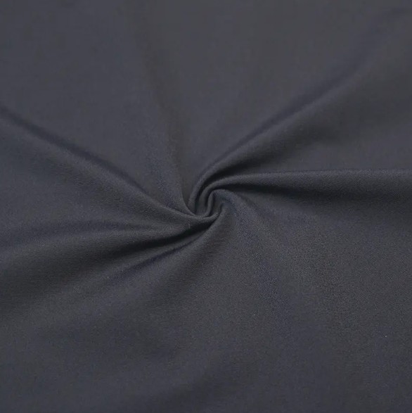 ¿Por qué el vellón spandex de poliéster reciclado mantiene su apariencia y rendimiento después de múltiples lavados?
